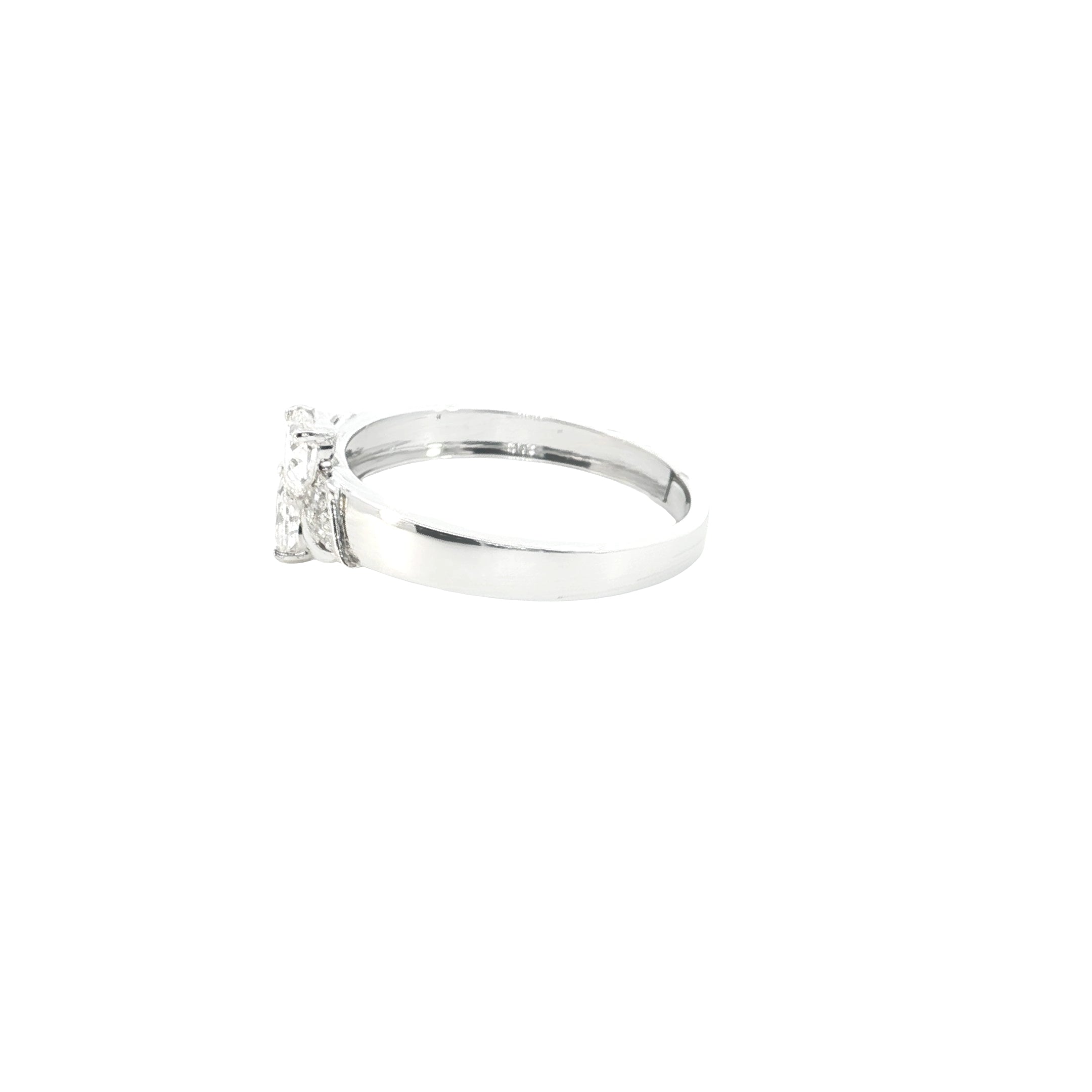 heart with round brilliant cut lab grown diamond fashion ring
