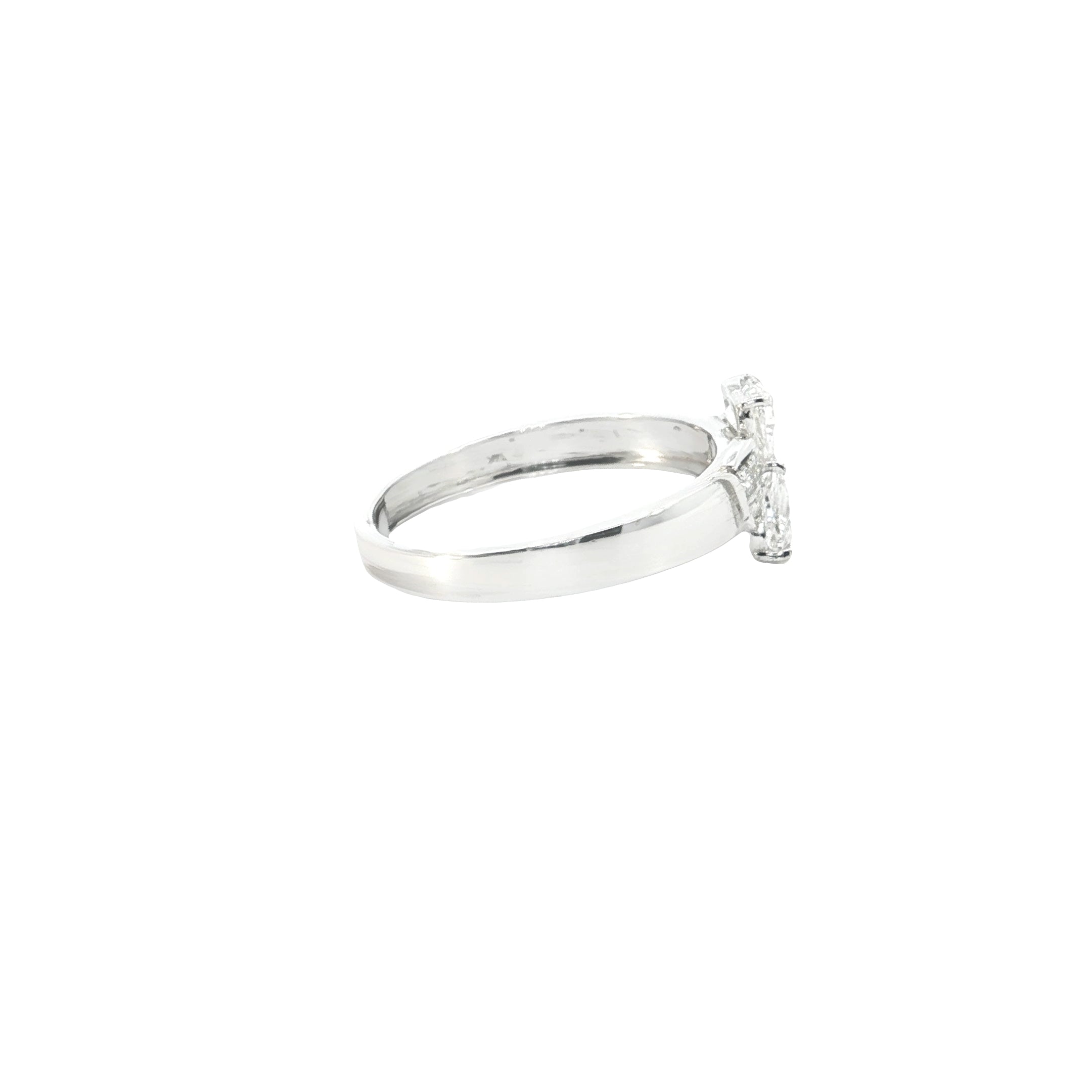 heart with round brilliant cut lab grown diamond fashion ring