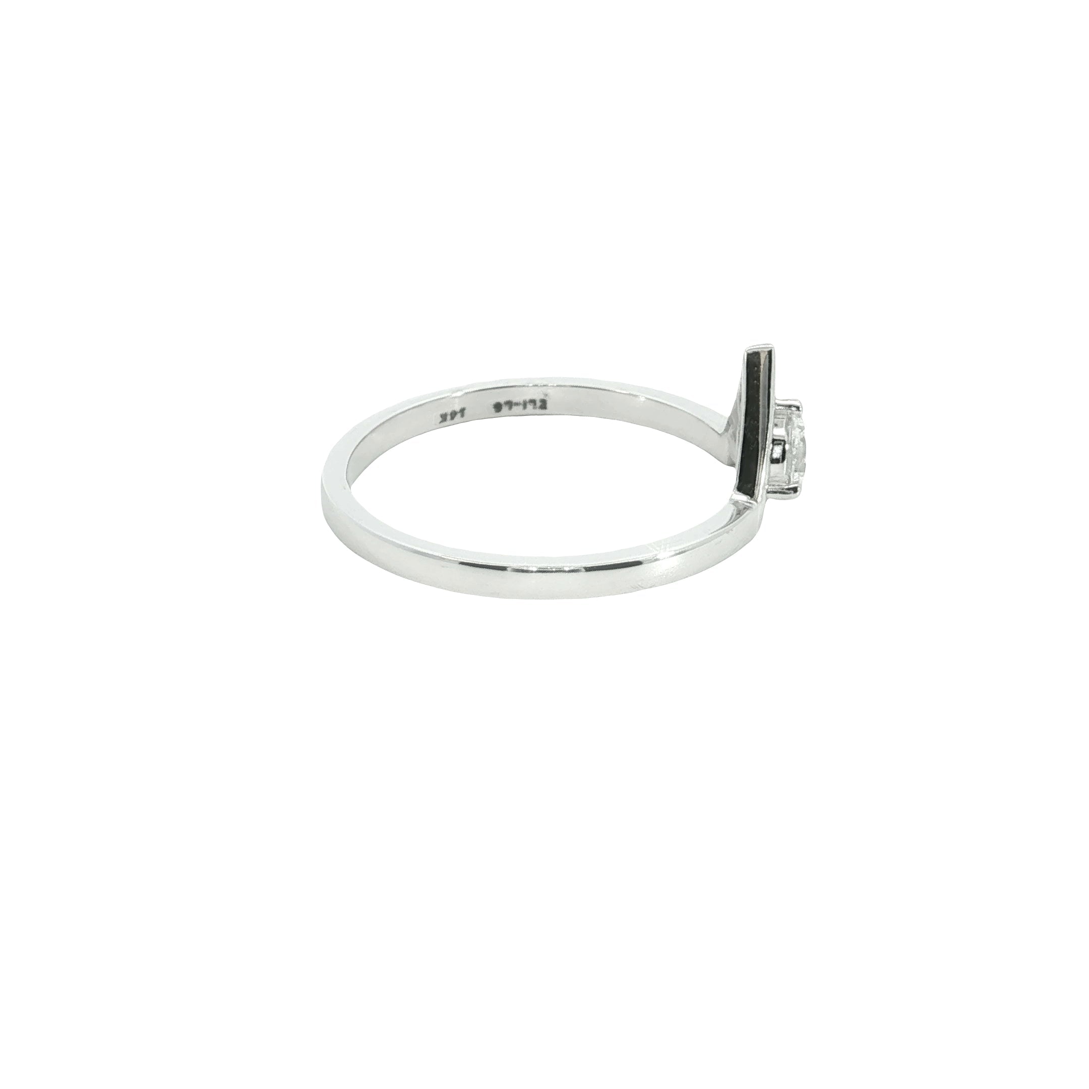 Round Brilliant Cut Lab grown Diamond Fashion Ring