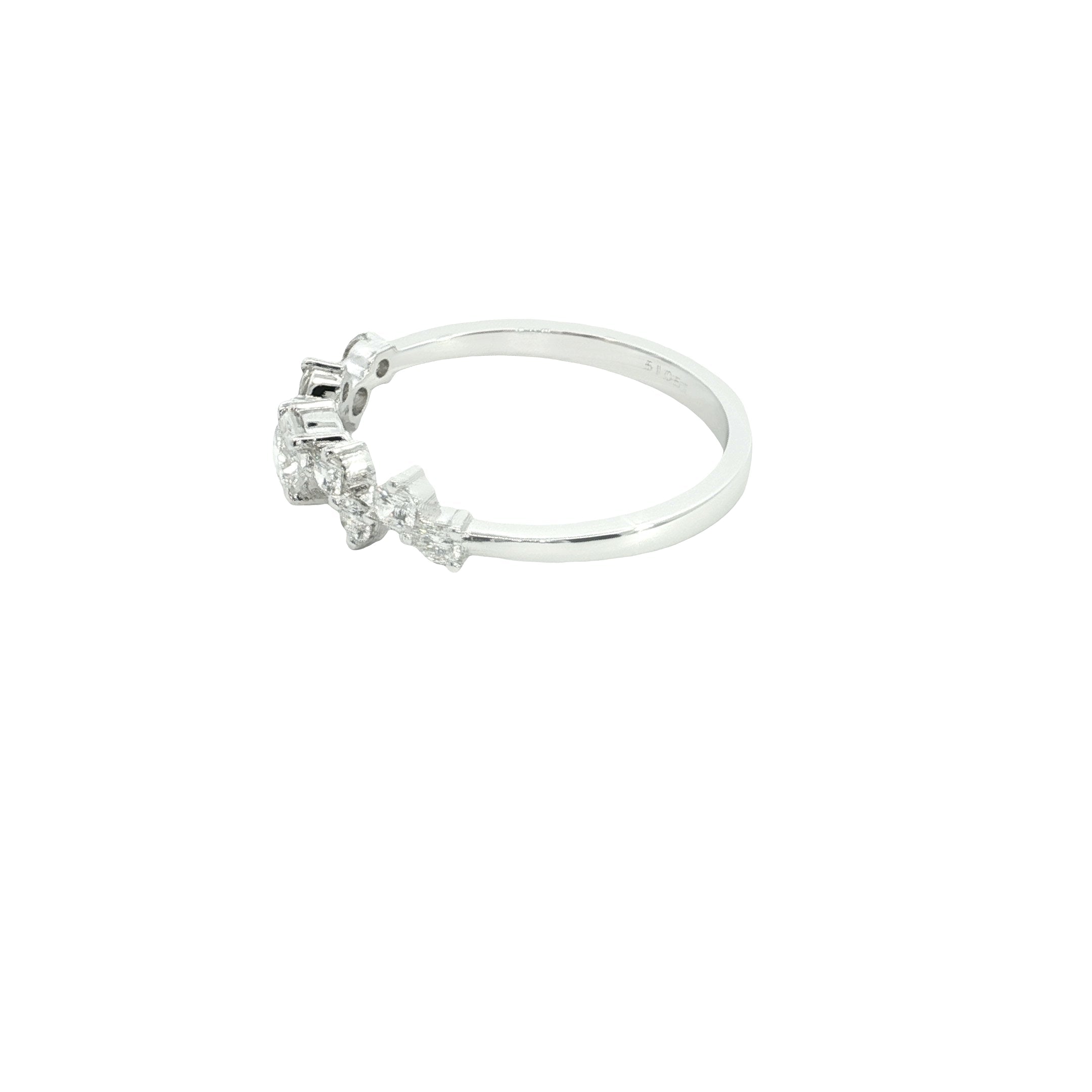 Round Brilliant cut  Lab grown Diamond  fashion Ring