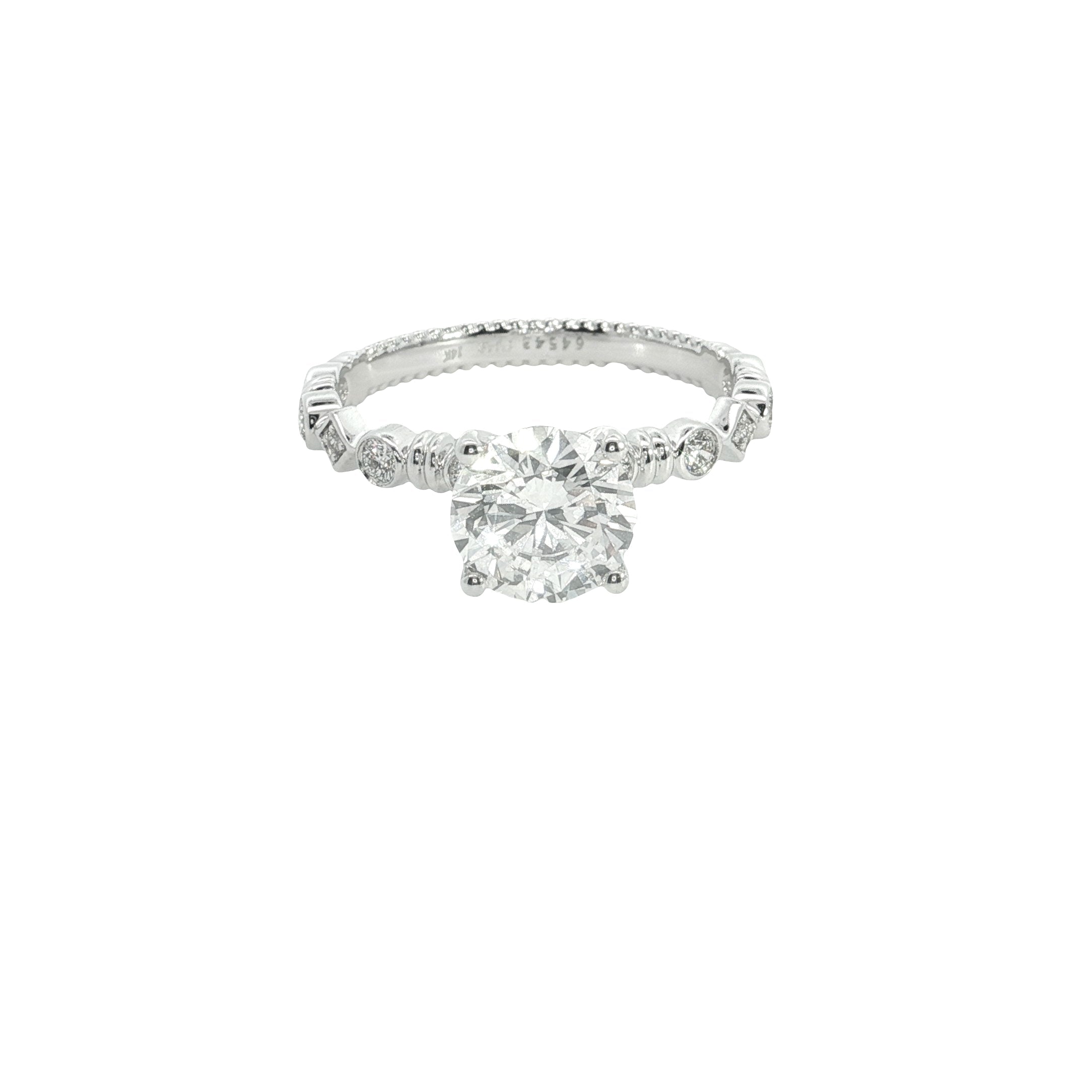 Round Brilliant cut  Lab grown Diamond  Engagement Ring