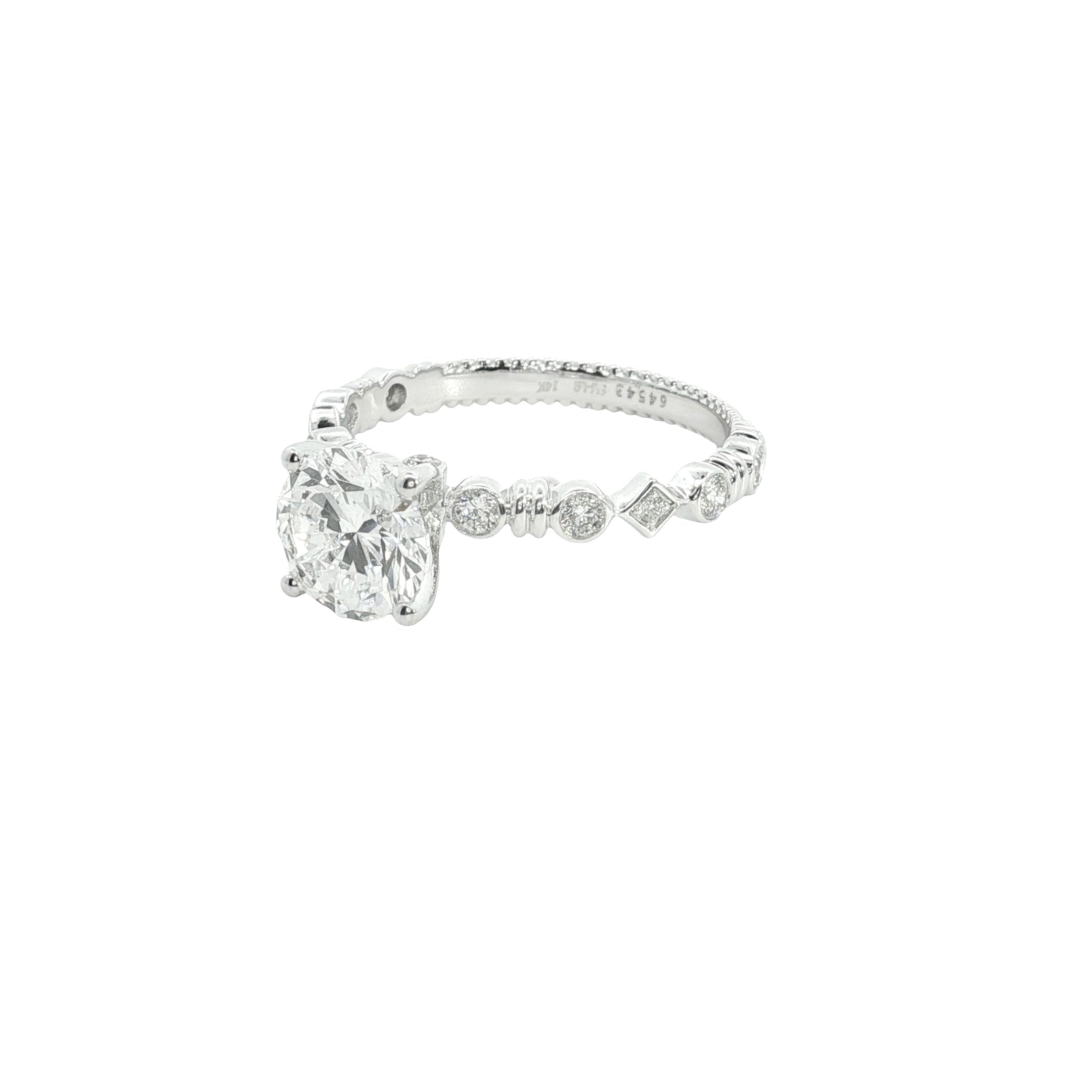 Round Brilliant cut  Lab grown Diamond  Engagement Ring