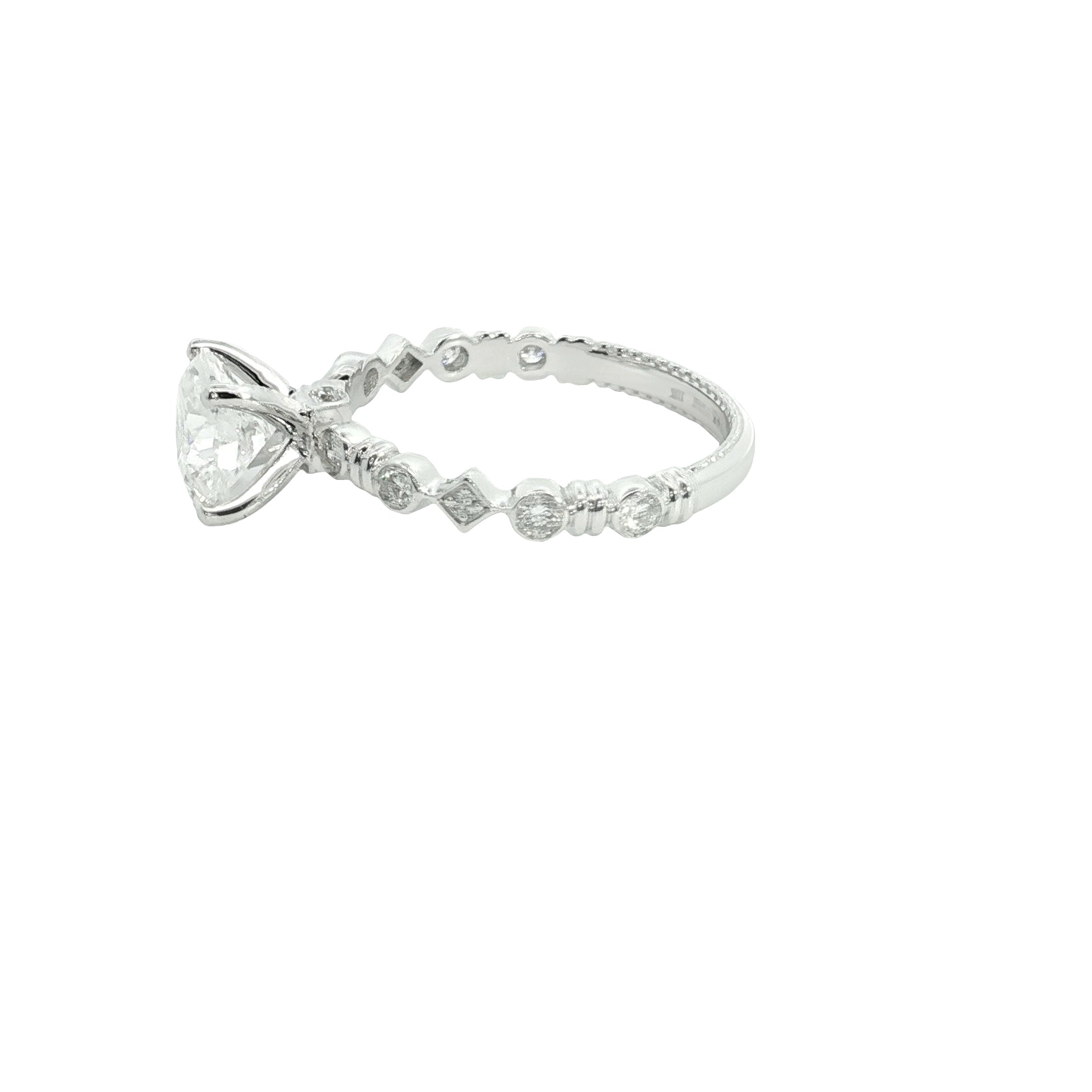 Round Brilliant cut  Lab grown Diamond  Engagement Ring