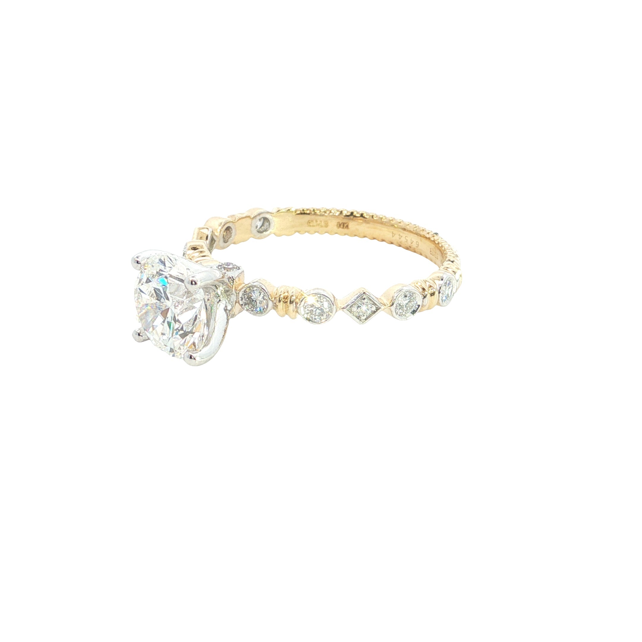Round Brilliant cut  Lab grown Diamond  Engagement Ring
