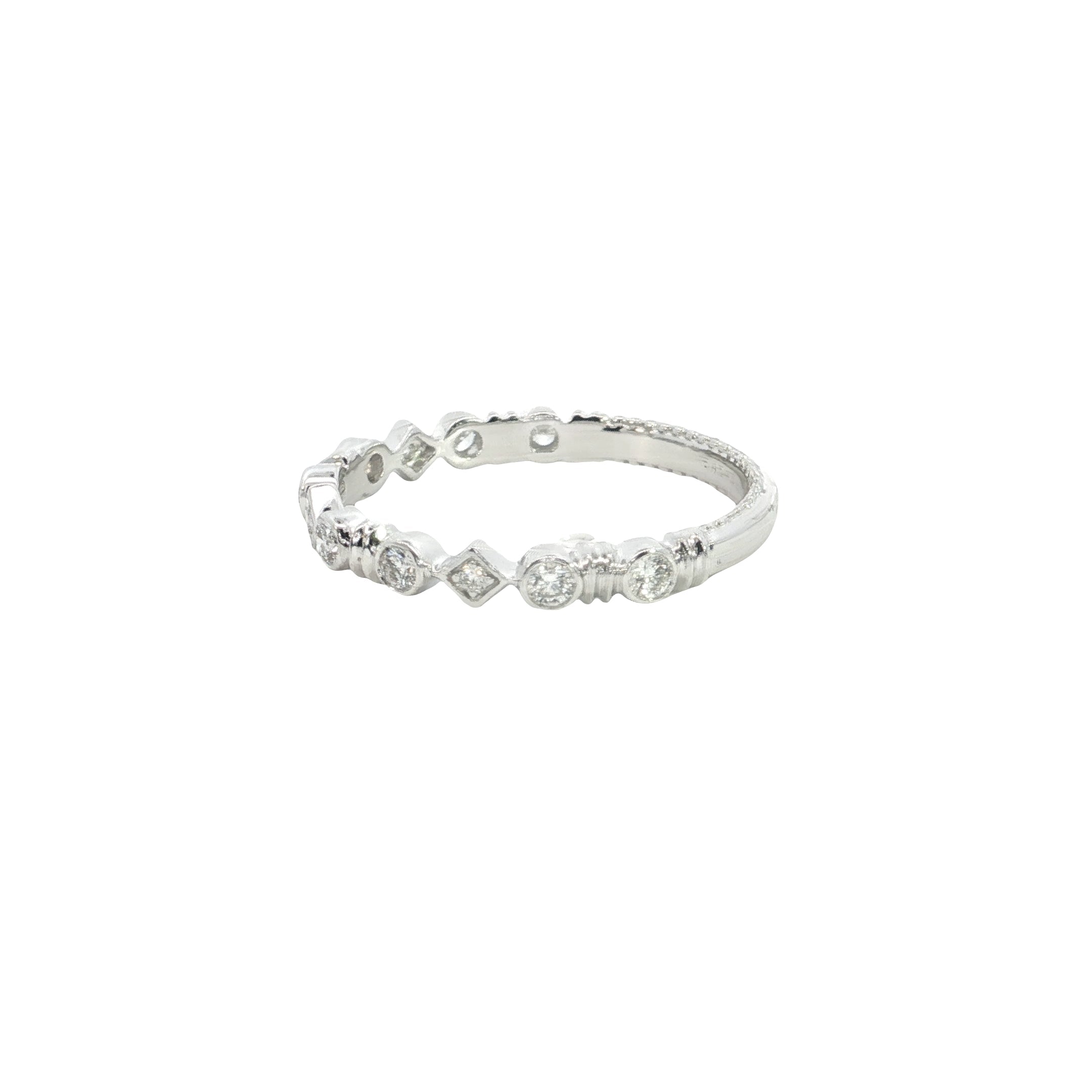 Round Brilliant cut  Lab grown Diamond  Engagement Ring Band