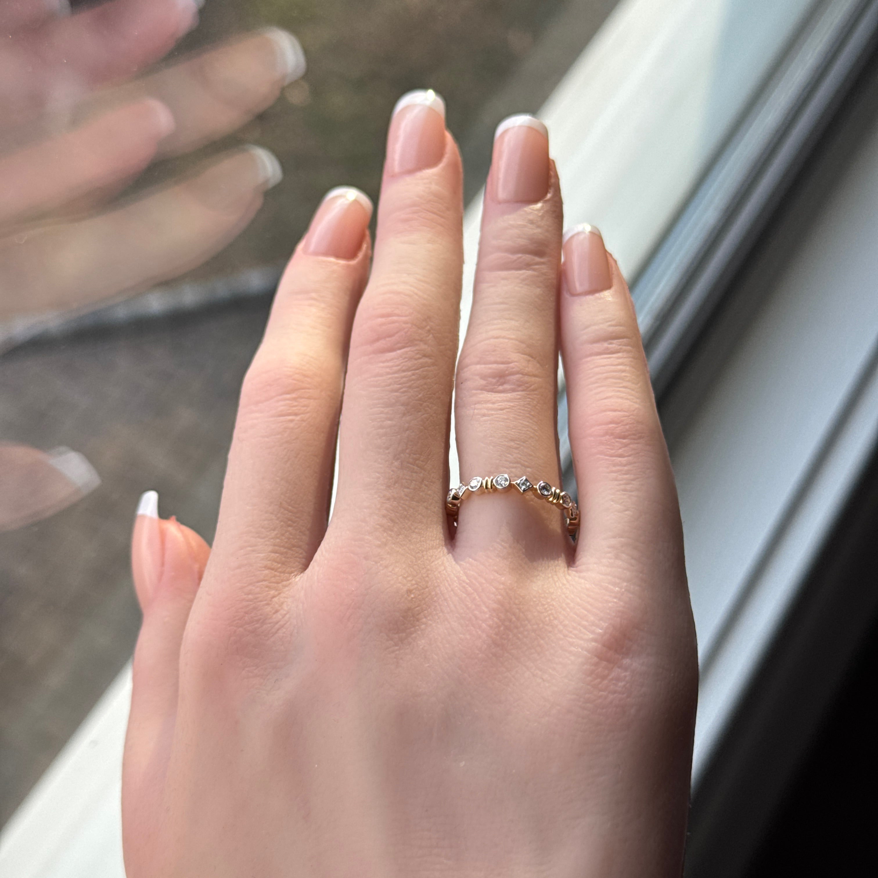 Round Brilliant cut  Lab grown Diamond  Engagement Ring Band