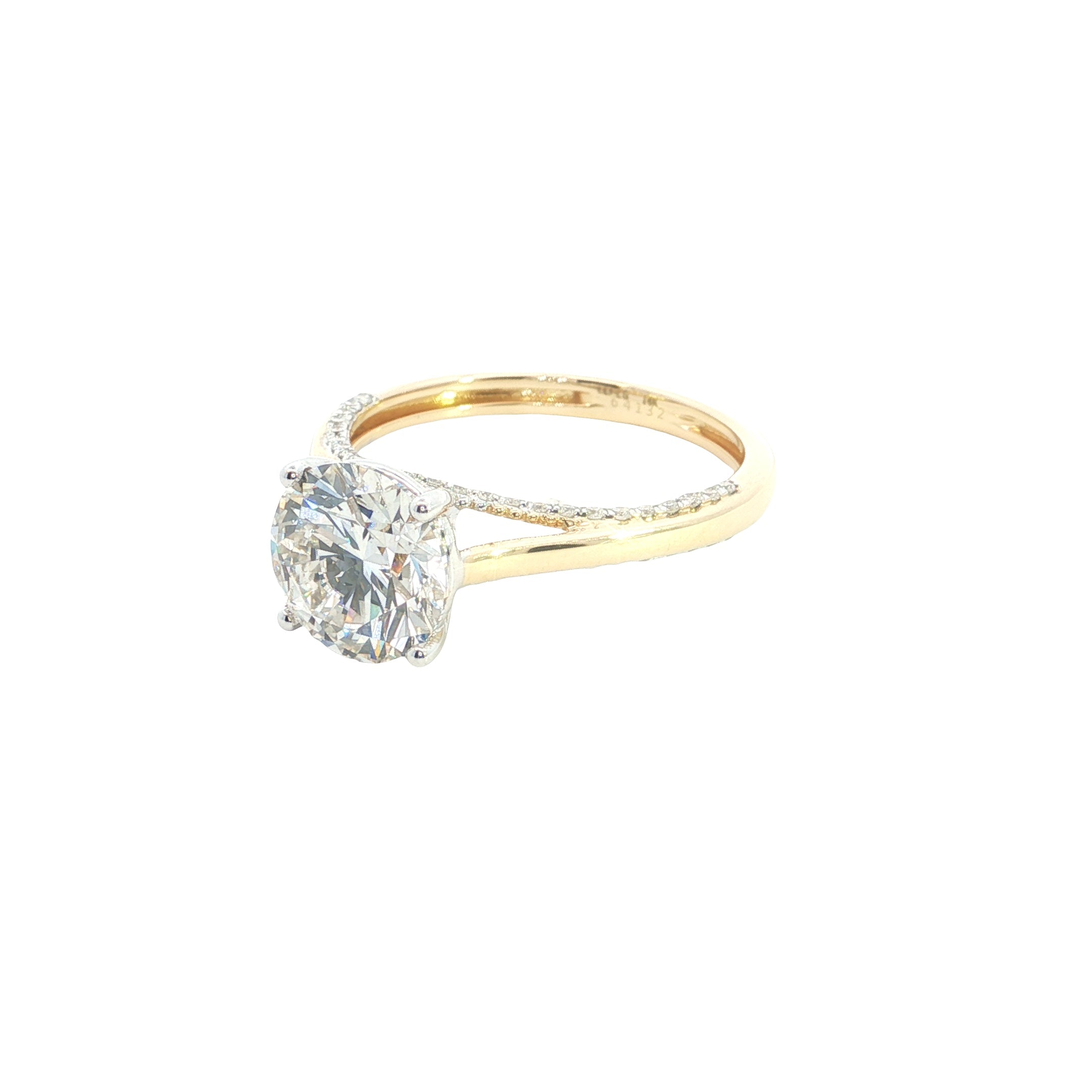 Round Brilliant cut  Lab grown Diamond  Engagement Ring with pave setting