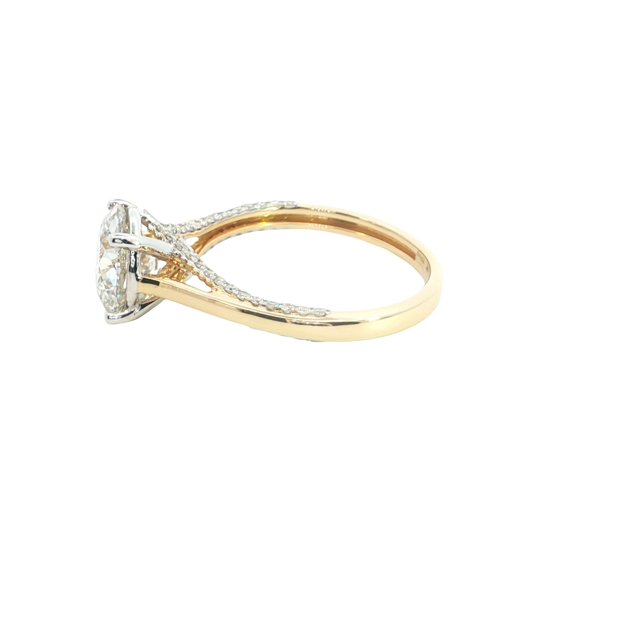 Round Brilliant cut  Lab grown Diamond  Engagement Ring with pave setting