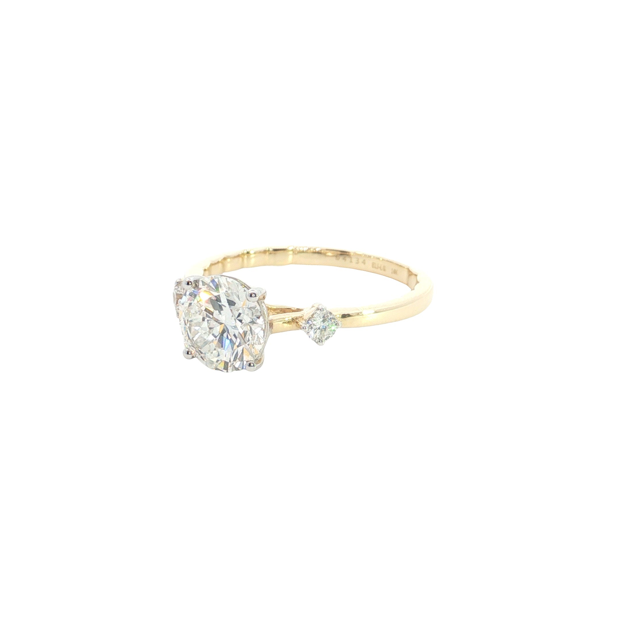 Round Brilliant cut  Lab grown Diamond  Engagement Ring