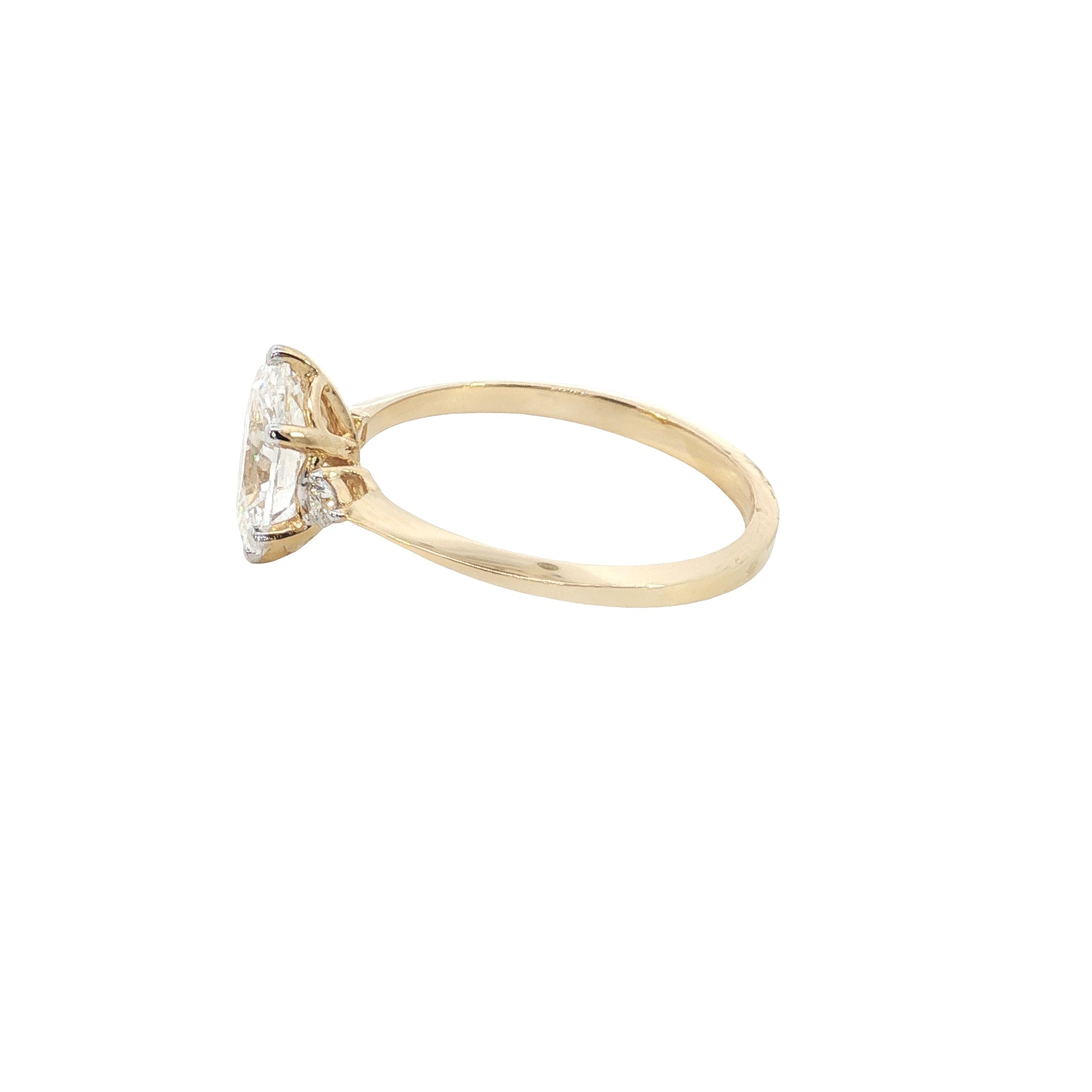 oval with round brilliant cut lab grown diamond engagement ring