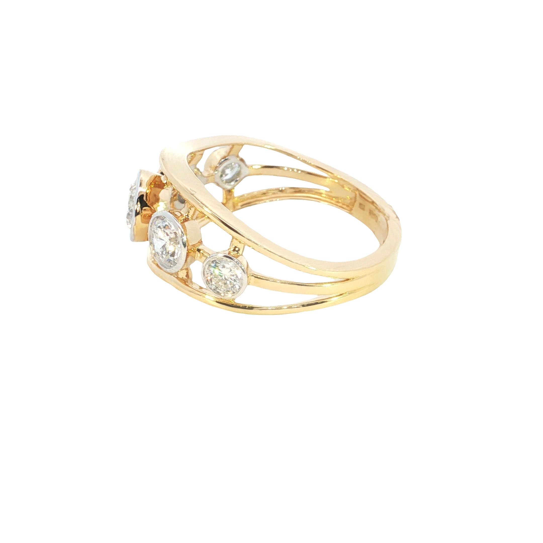 Round Brilliant Cut Lab grown Diamond with Bezel set fashion ring