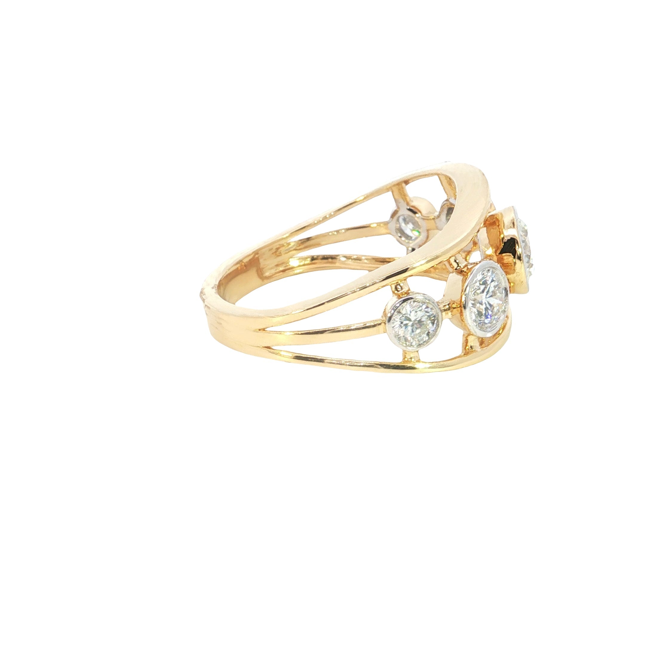 Round Brilliant Cut Lab grown Diamond with Bezel set fashion ring