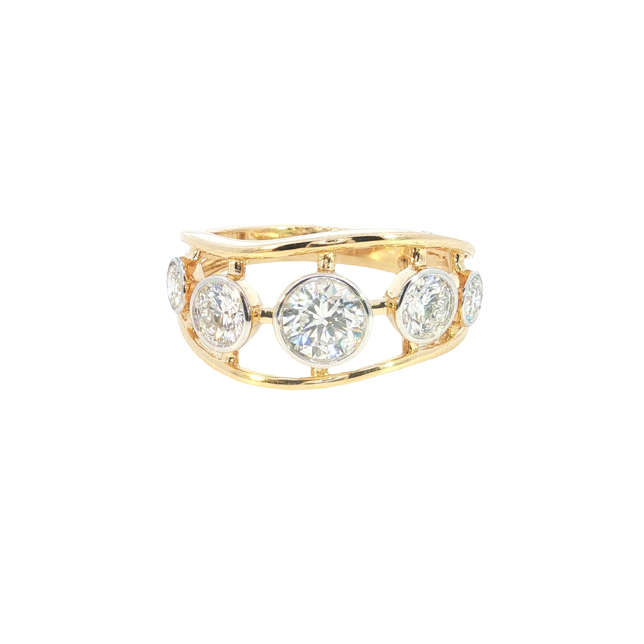 Round Brilliant Cut Lab grown Diamond with Bezel set fashion ring