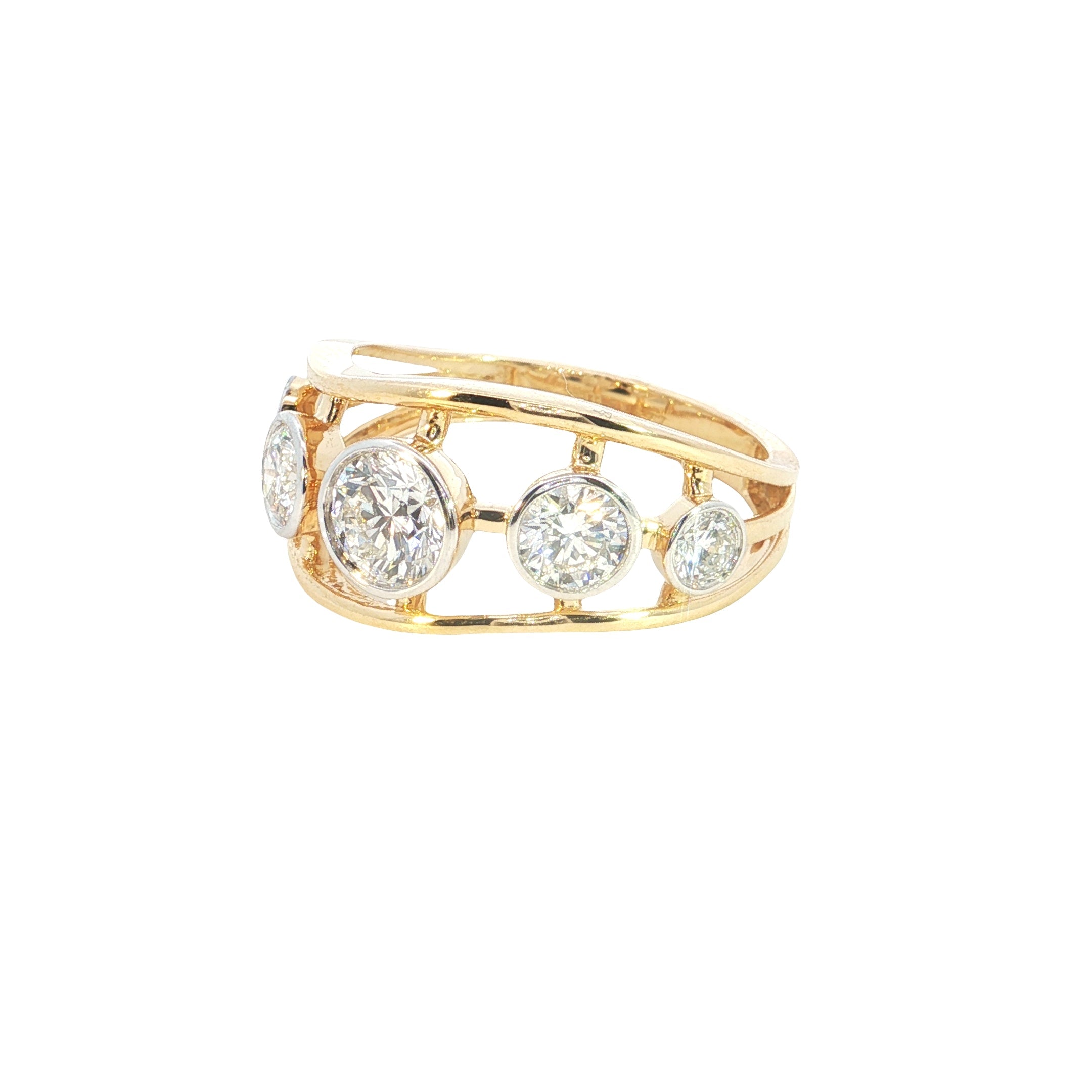 Round Brilliant Cut Lab grown Diamond with Bezel set fashion ring