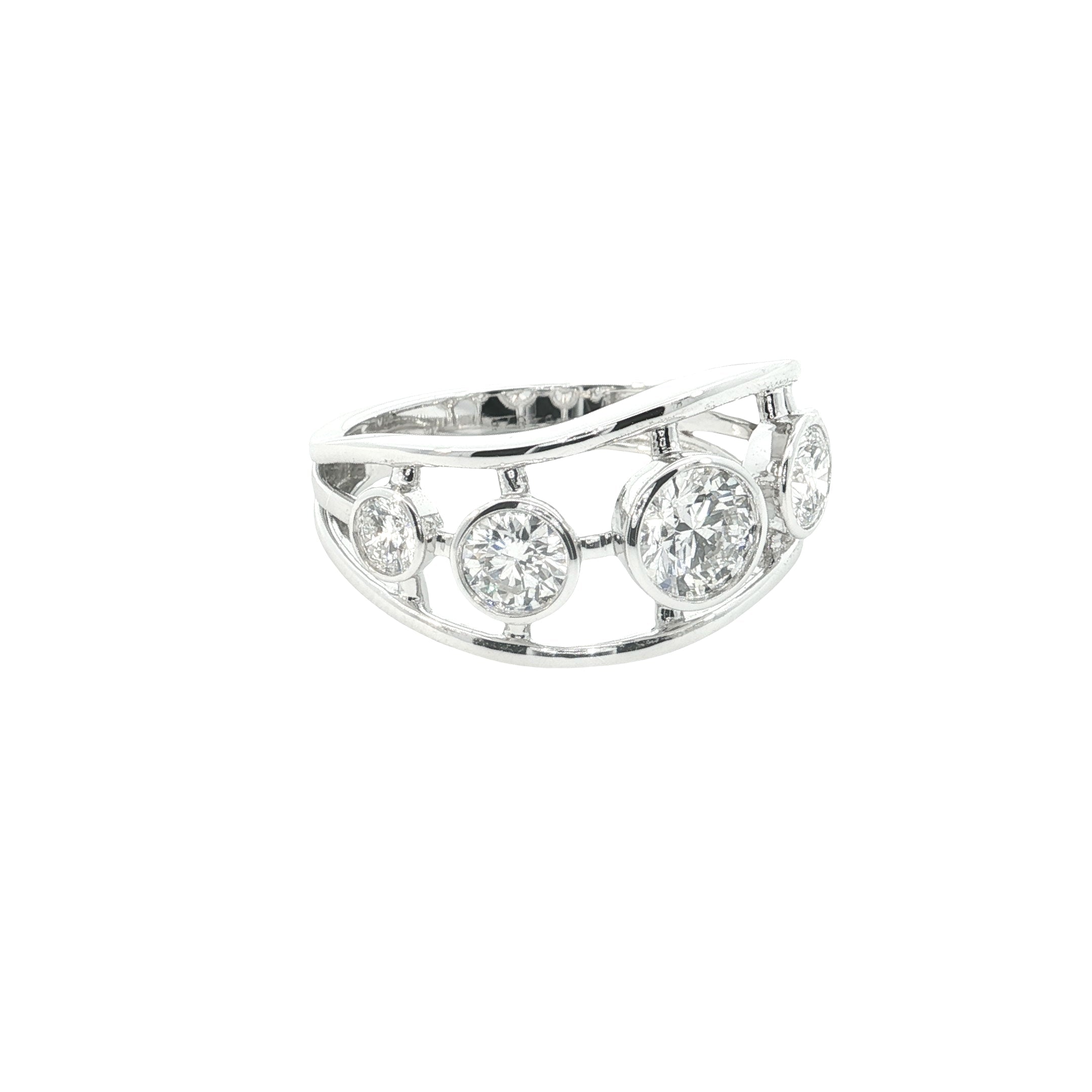 Round Brilliant Cut Lab grown Diamond with Bezel set fashion ring