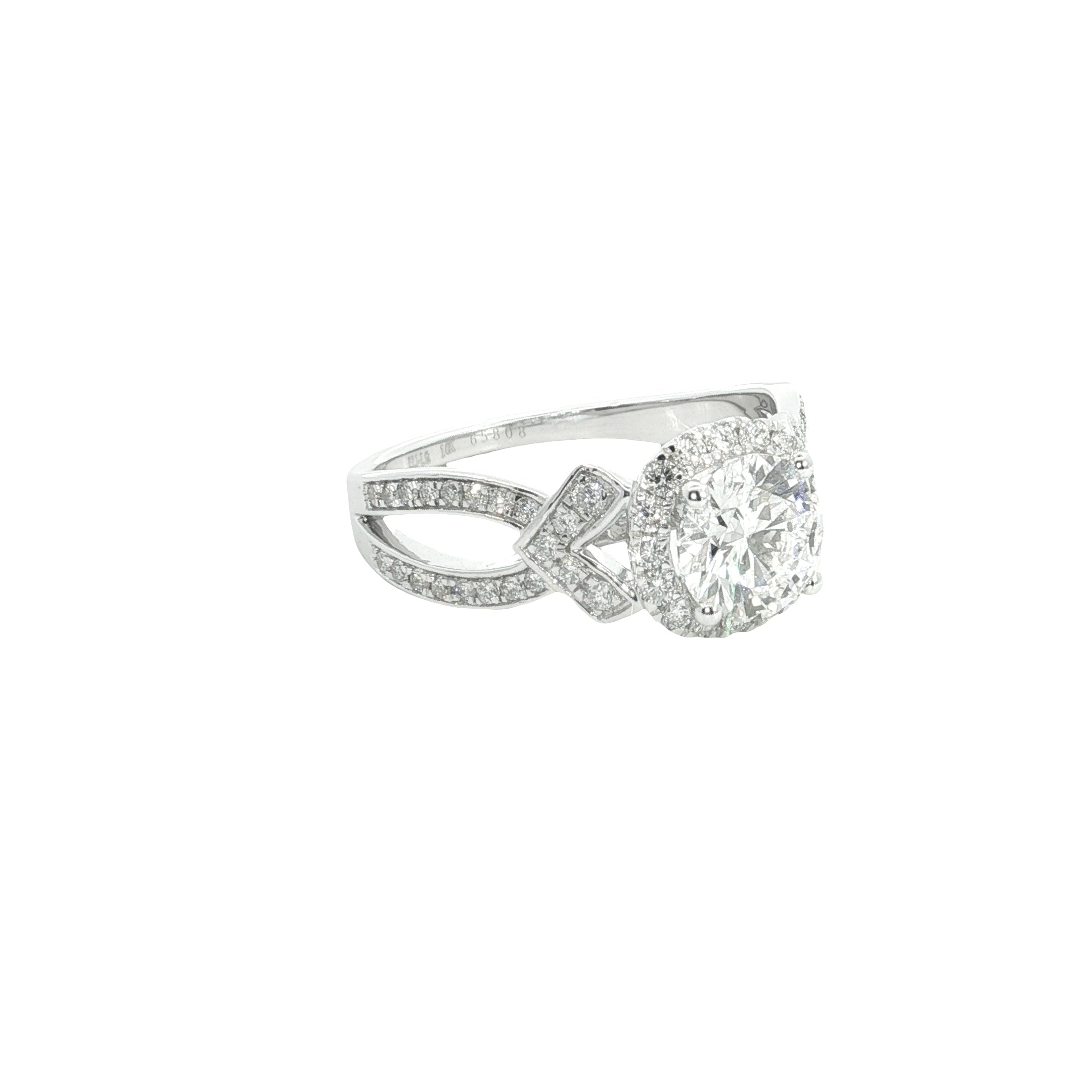 Round Brilliant Cut Lab grown Diamond engagement ring