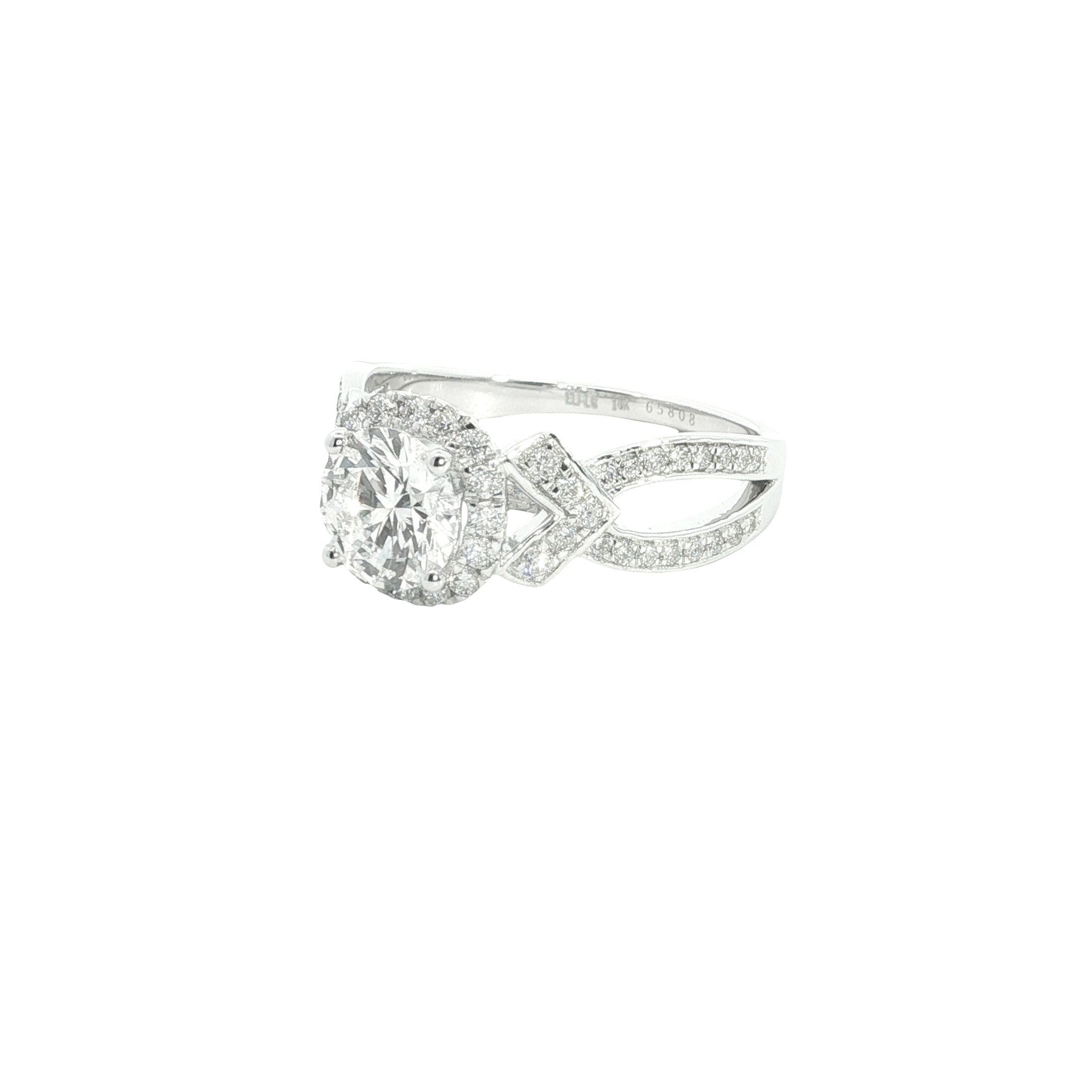 Round Brilliant Cut Lab grown Diamond engagement ring