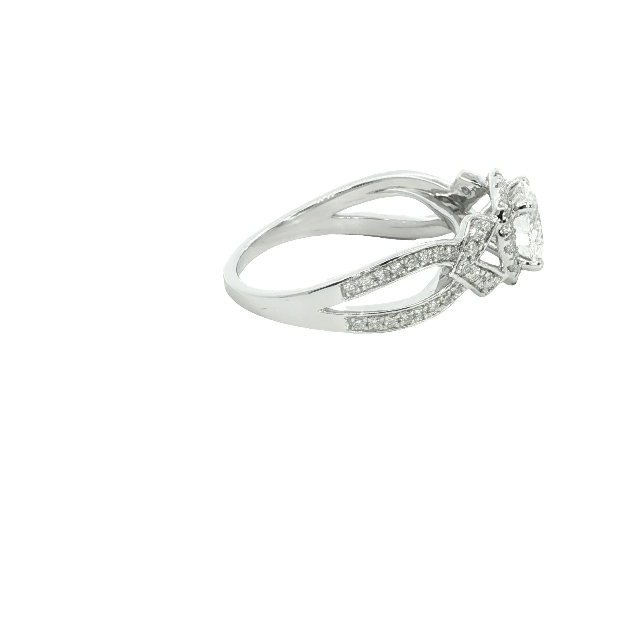Round Brilliant Cut Lab grown Diamond engagement ring