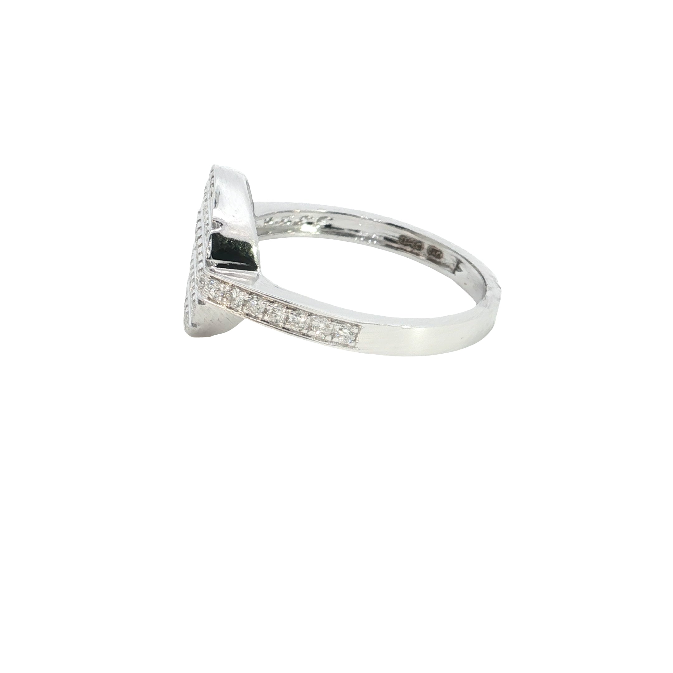 round brilliant cut lab grown diamond fashion ring