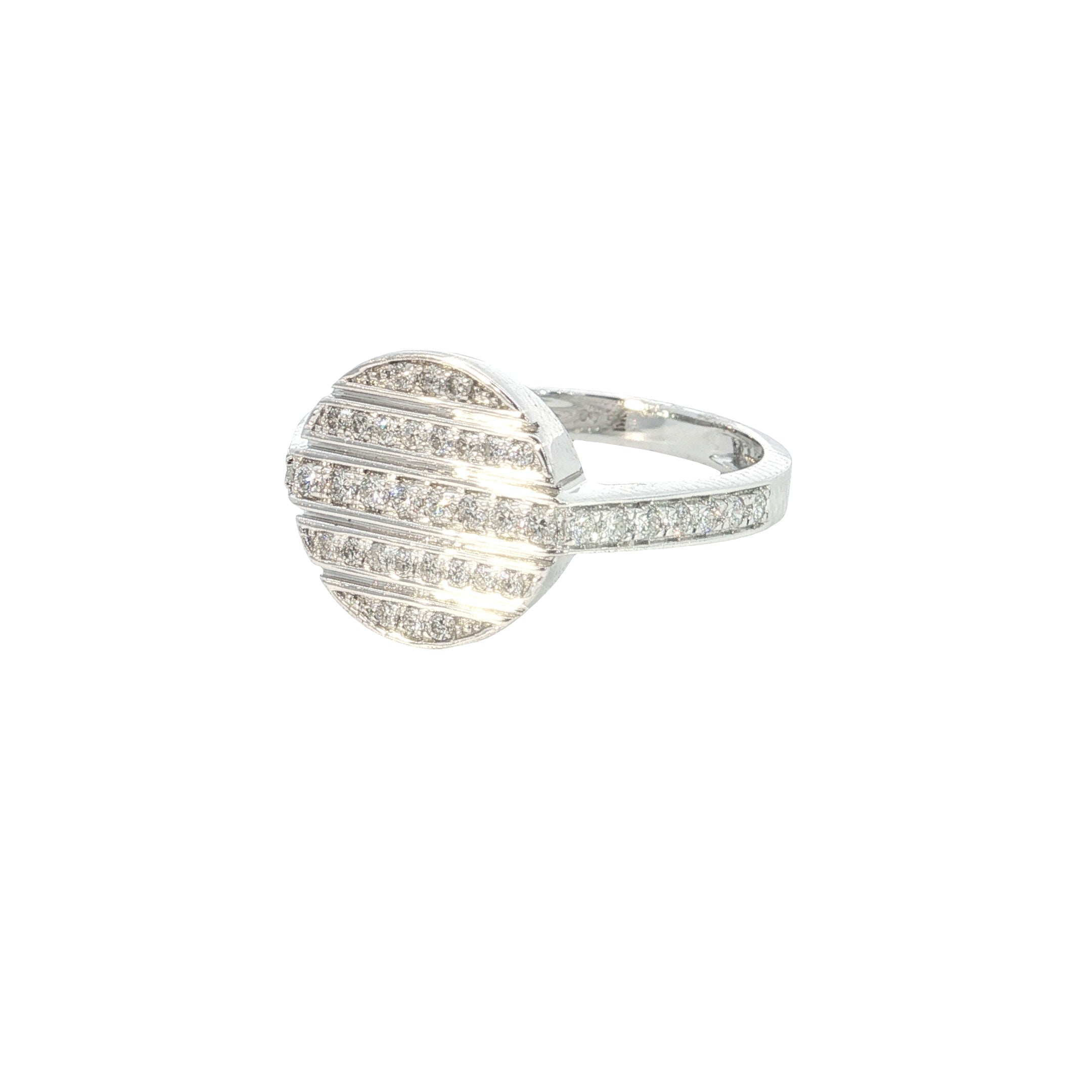 round brilliant cut lab grown diamond fashion ring