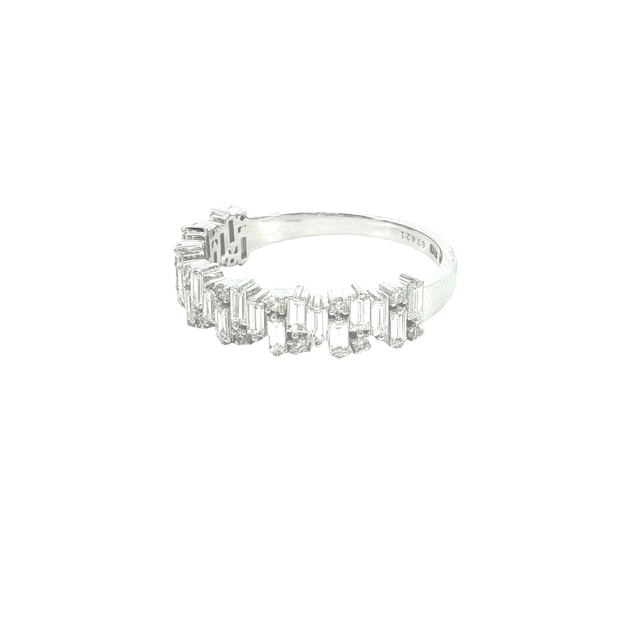 buggette with round brilliant cut lab grown diamond  fashion ring band