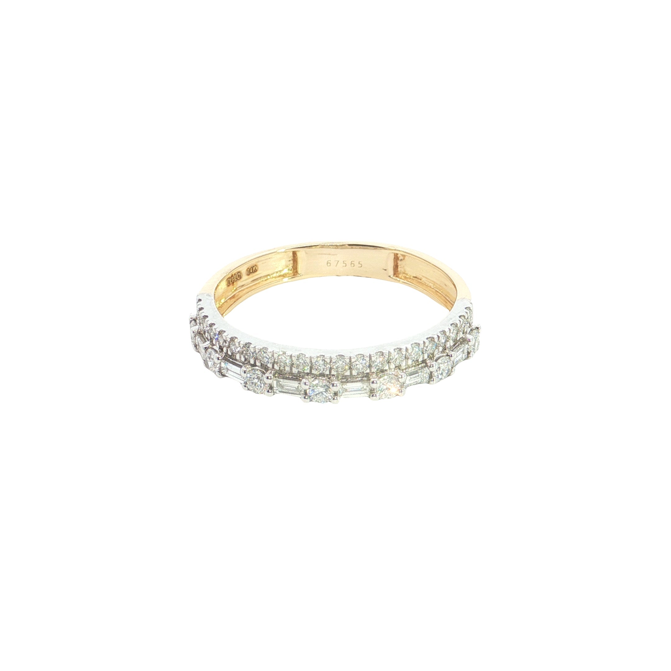 BAGUETTE  with round brilliant cut lab grown wedding band