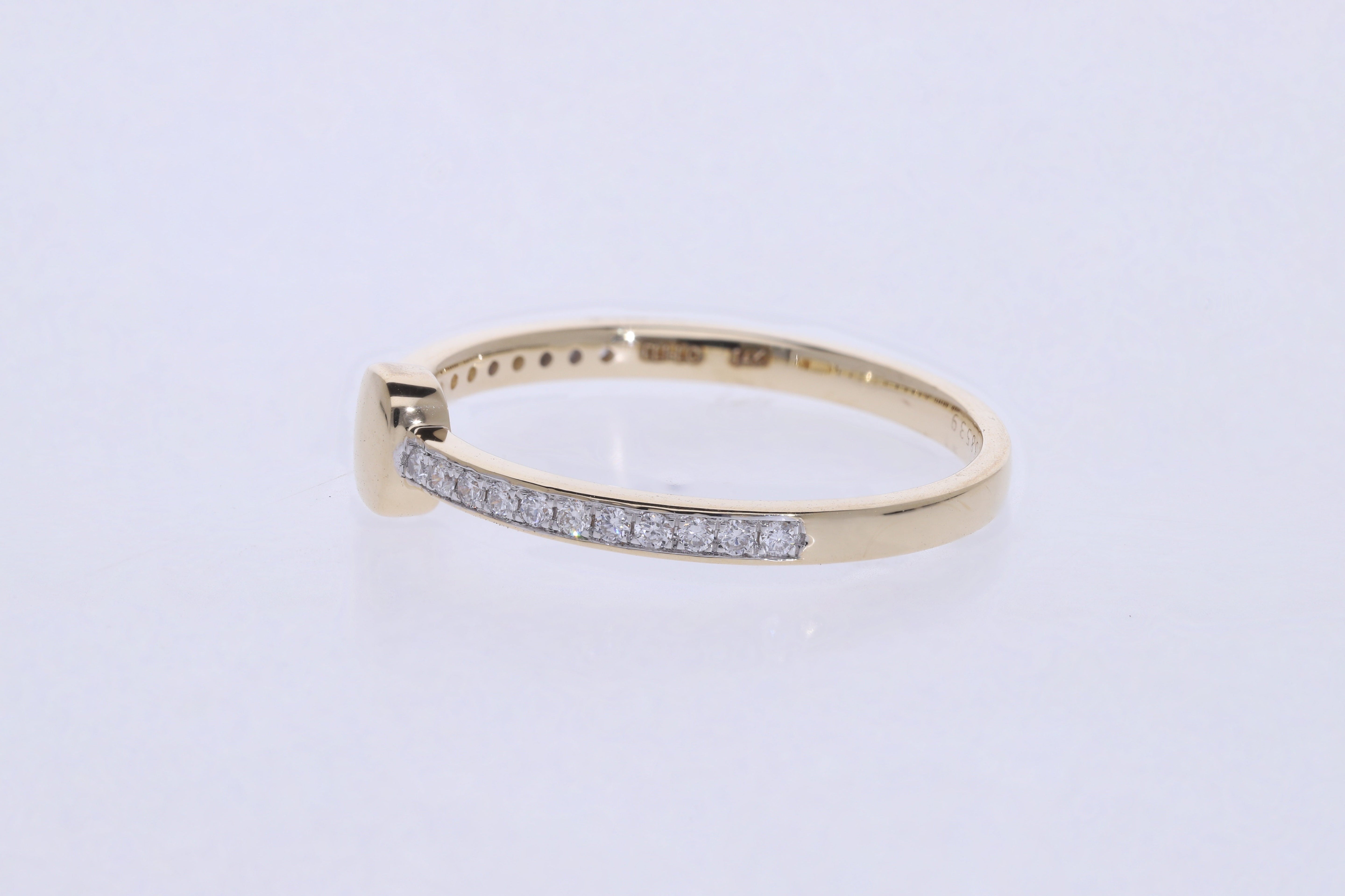 round brilliant cut  Lab grown Diamond  wedding Ring band