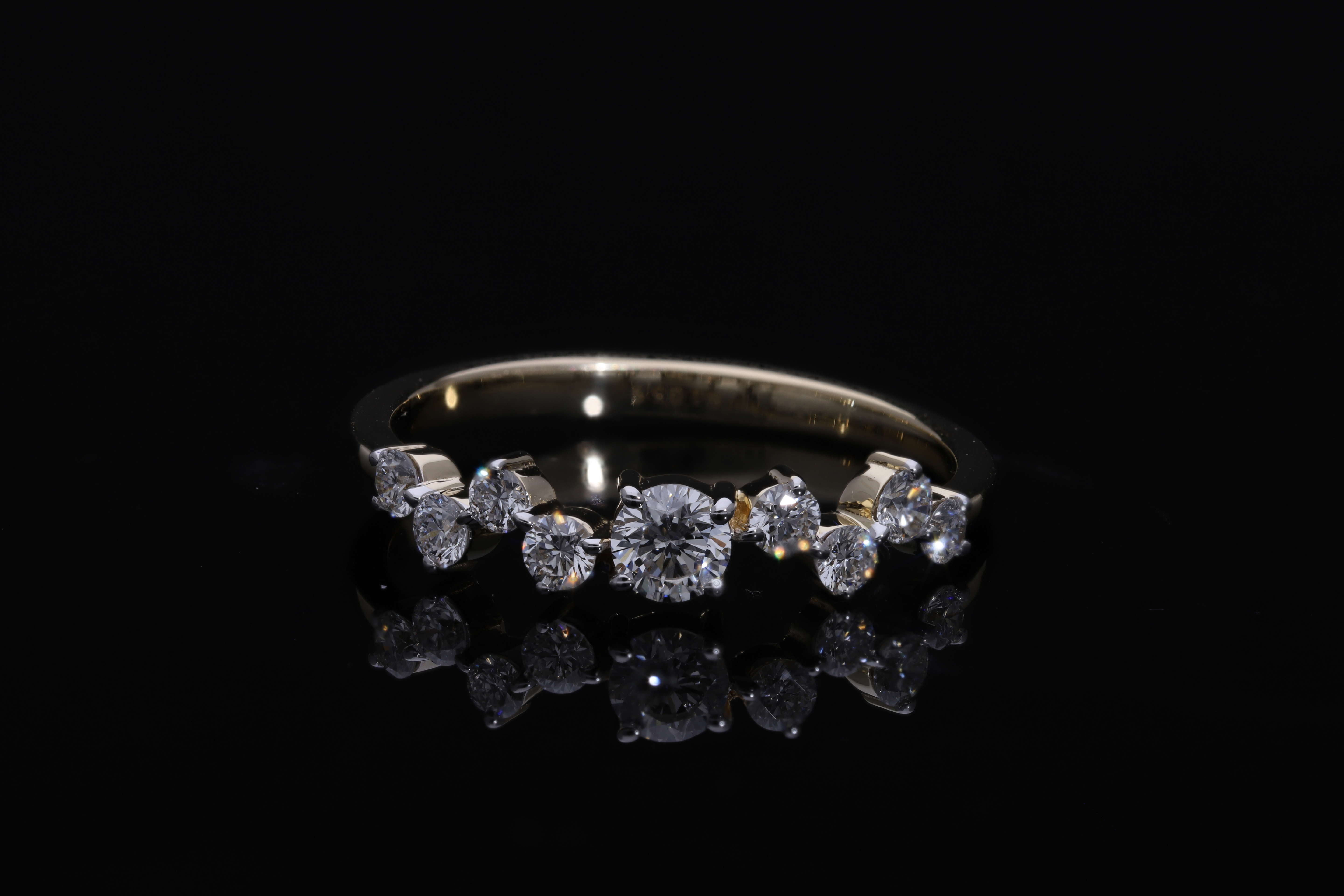 Round Brilliant cut  Lab grown Diamond  fashion Ring