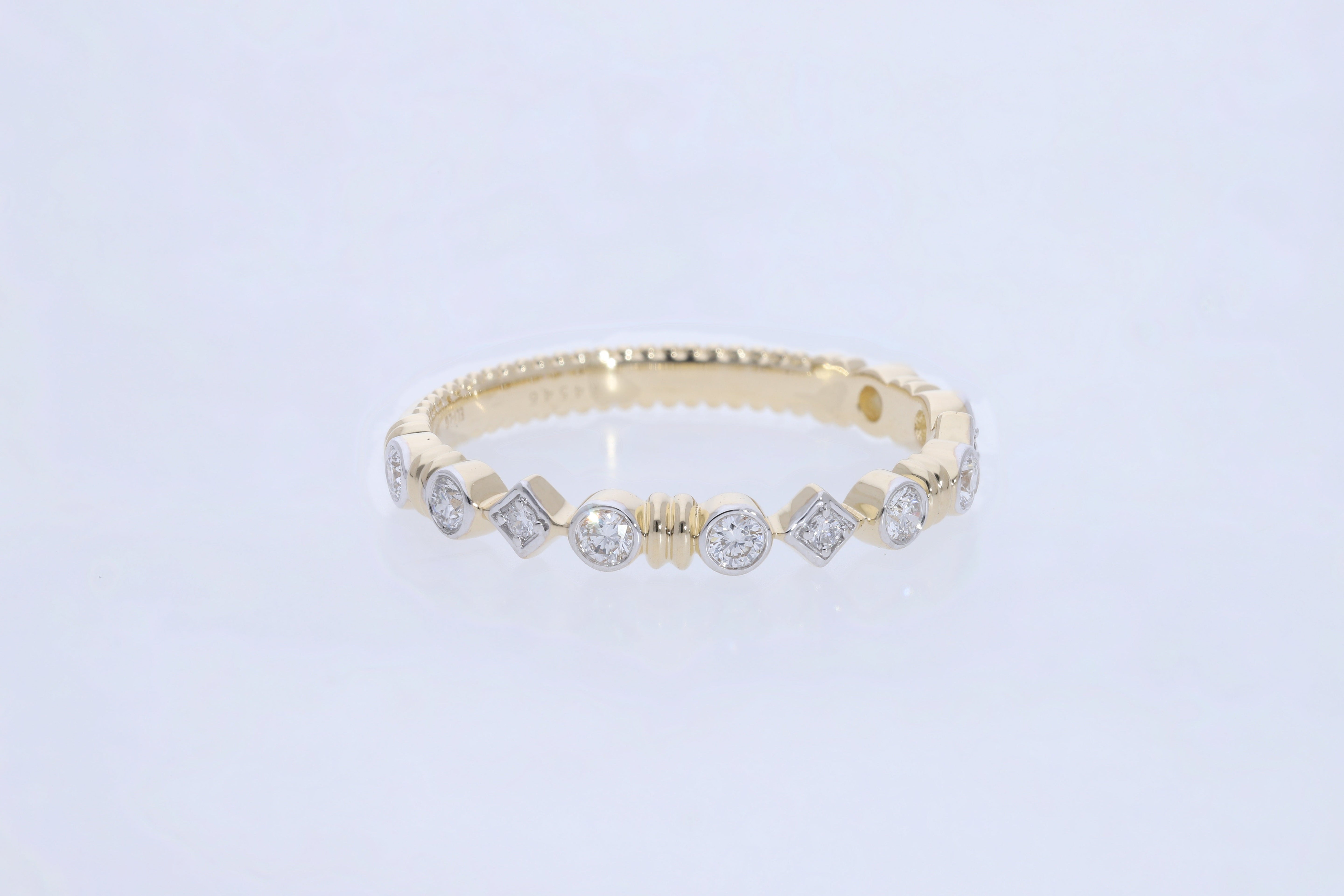 Round Brilliant cut  Lab grown Diamond  Engagement Ring Band