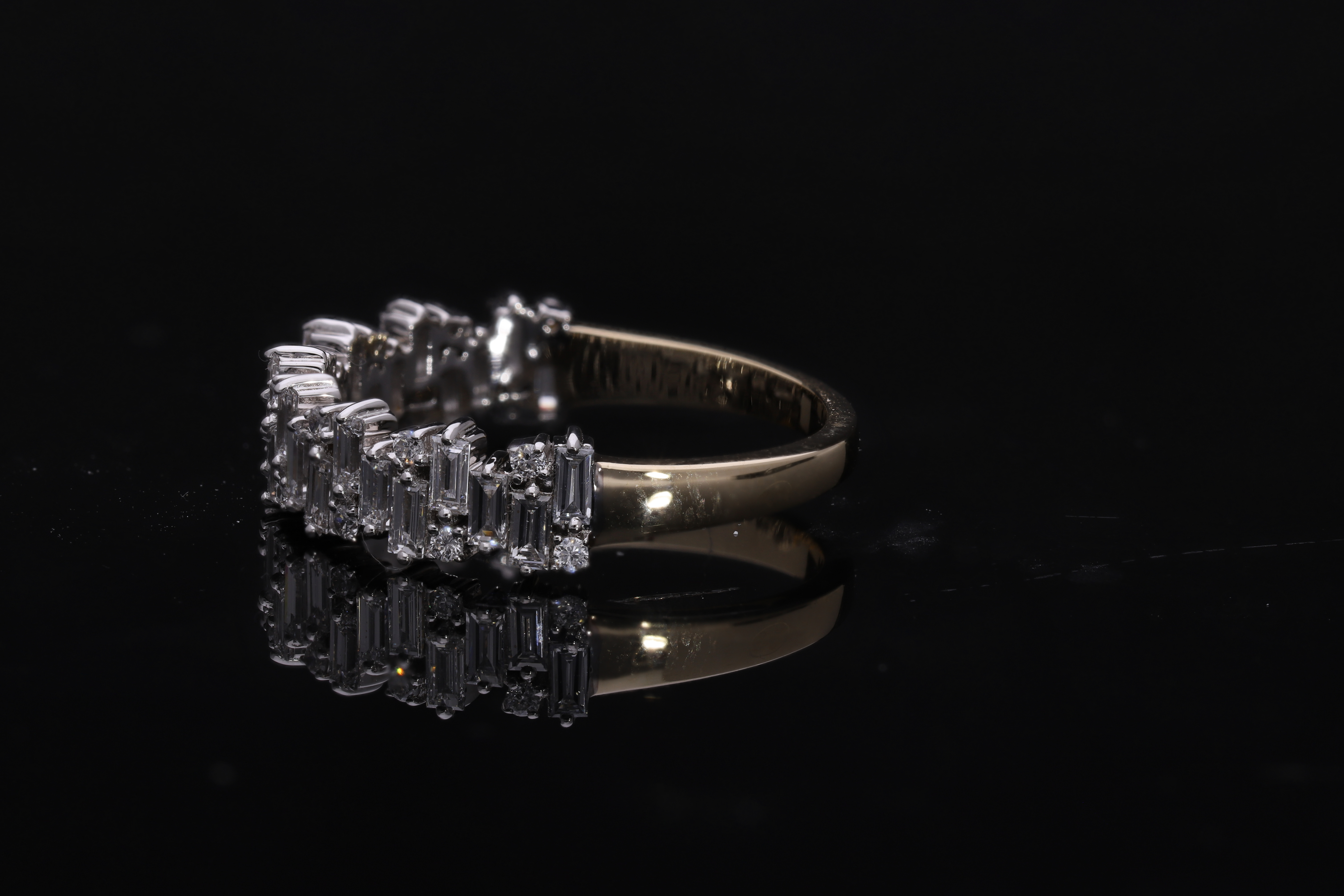 buggette with round brilliant cut lab grown diamond  fashion ring band