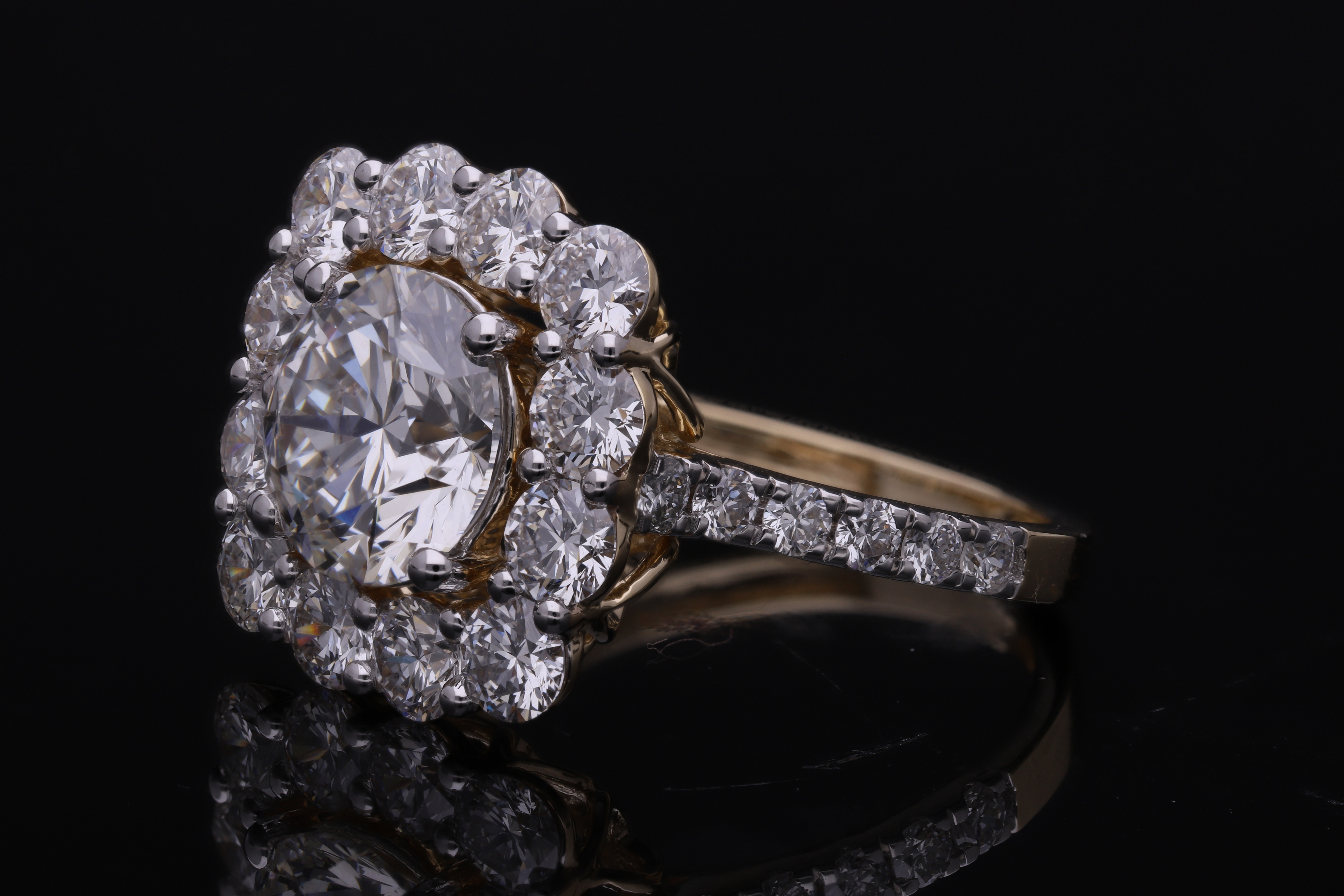 Round Brilliant Cut Lab-Grown Diamond Halo Ring with Pave Setting